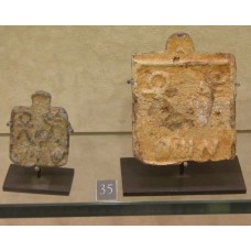 Square weights with Tanit symbol